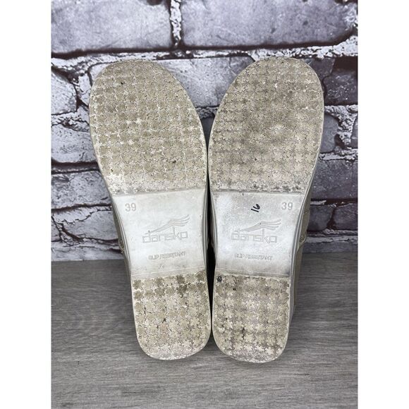 Dansko Volley Vegan Tan Beige Khaki Canvas Non Slip Clogs Women Sz 39EU/8.5M US - Picture 14 of 16